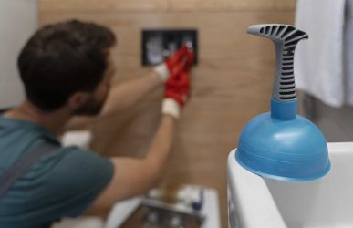 fix leaking toilet cistern